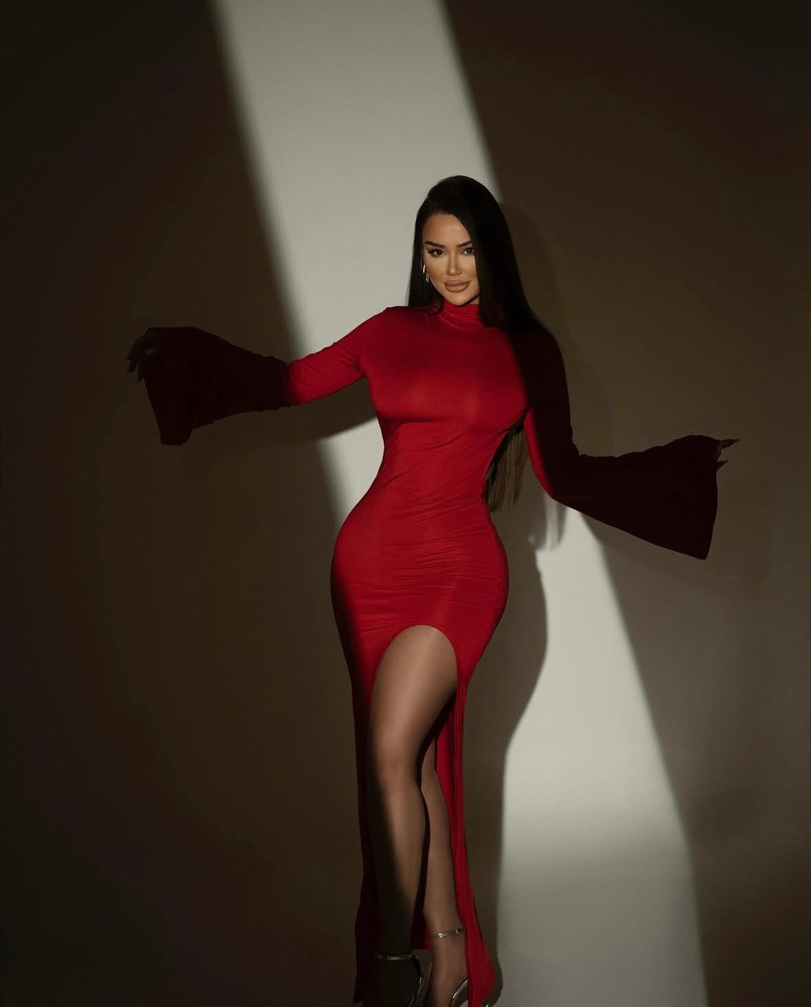 Backless Luxe Gownm - Red
